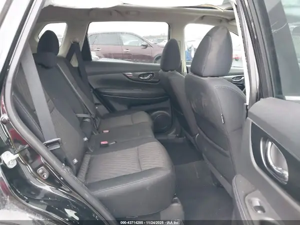 5N1AT2MVXHC733658 2017 NISSAN ROGUE - Image 8