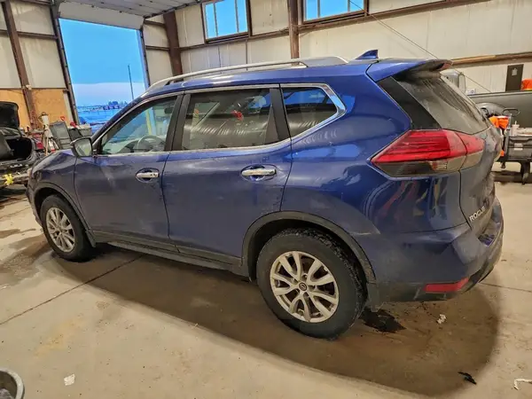 5N1AT2MVXHC743218 2017 NISSAN ROGUE - Image 2