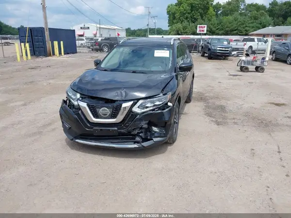 5N1AT2MVXHC744336 2017 NISSAN ROGUE - Image 2