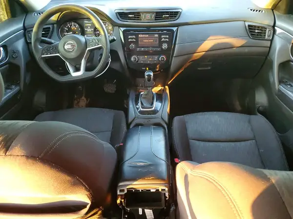 5N1AT2MVXHC745115 2017 NISSAN ROGUE - Image 8