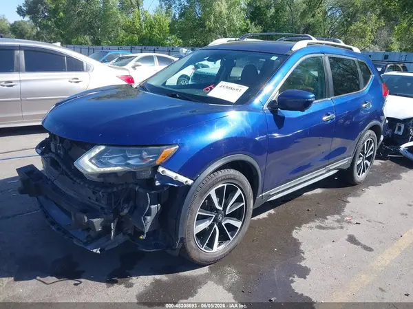 5N1AT2MVXHC754428 2017 NISSAN ROGUE - Image 2