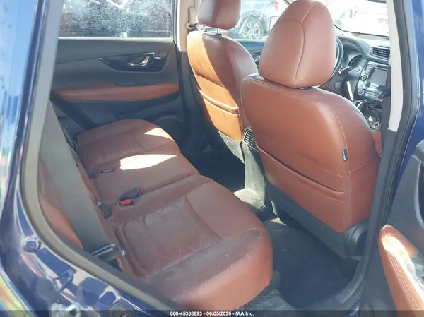 5N1AT2MVXHC754428 2017 NISSAN ROGUE - Image 8