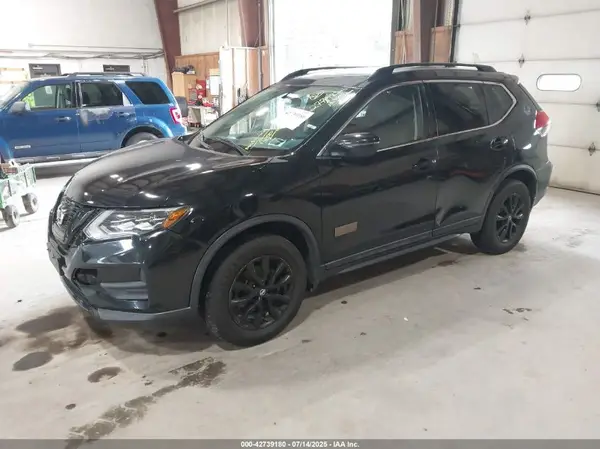 5N1AT2MVXHC755322 2017 NISSAN ROGUE - Image 2