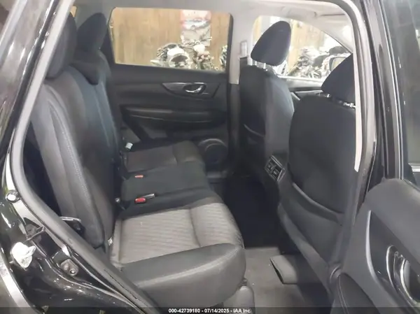 5N1AT2MVXHC755322 2017 NISSAN ROGUE - Image 8