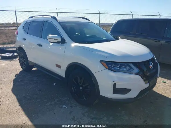 5N1AT2MVXHC758494 2017 NISSAN ROGUE - Image 1