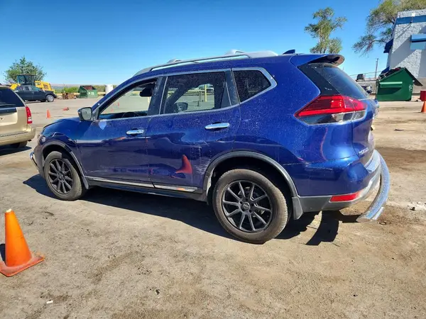 5N1AT2MVXHC759922 2017 NISSAN ROGUE - Image 2
