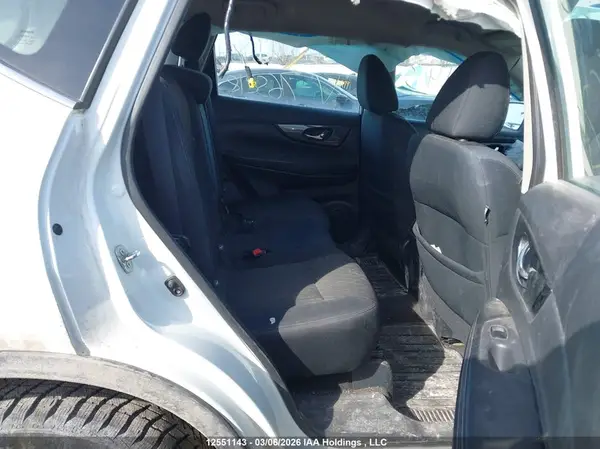 5N1AT2MVXHC765218 2017 NISSAN ROGUE - Image 8