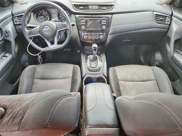 5N1AT2MVXHC768622 2017 NISSAN ROGUE - Image 8