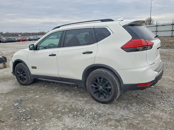 5N1AT2MVXHC769379 2017 NISSAN ROGUE - Image 2