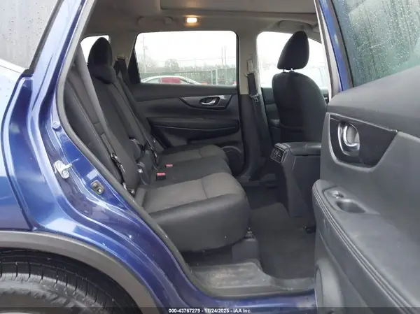 5N1AT2MVXHC769902 2017 NISSAN ROGUE - Image 8