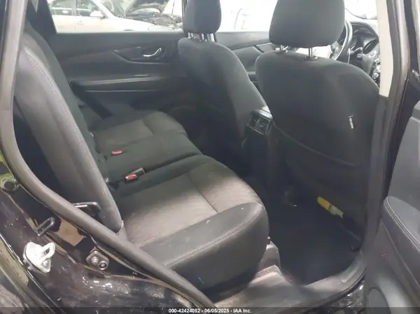5N1AT2MVXHC770368 2017 NISSAN ROGUE - Image 8