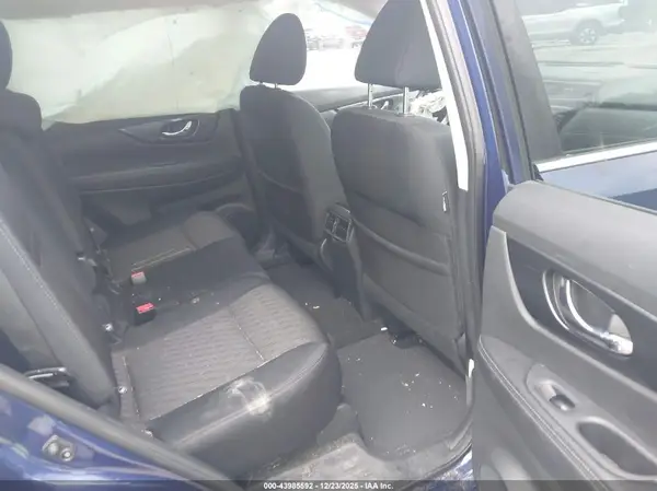 5N1AT2MVXHC771553 2017 NISSAN ROGUE - Image 8