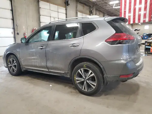 5N1AT2MVXHC772167 2017 NISSAN ROGUE - Image 2