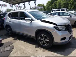 5N1AT2MVXHC773240 2017 NISSAN ROGUE