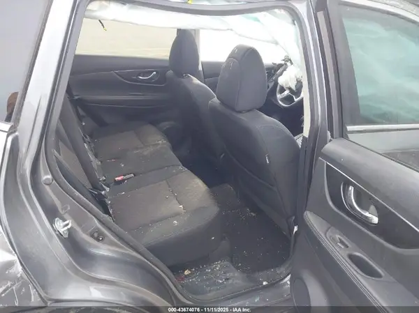 5N1AT2MVXHC781516 2017 NISSAN ROGUE - Image 8