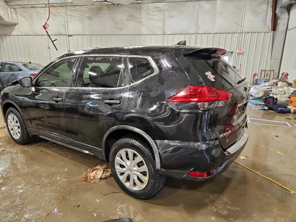 5N1AT2MVXHC784156 2017 NISSAN ROGUE - Image 2