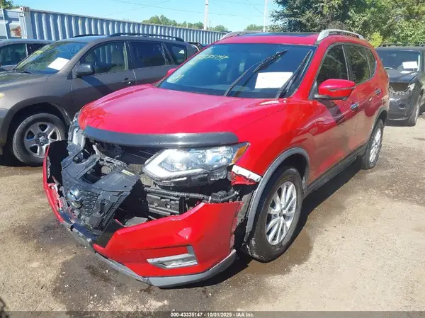 5N1AT2MVXHC784741 2017 NISSAN ROGUE - Image 2