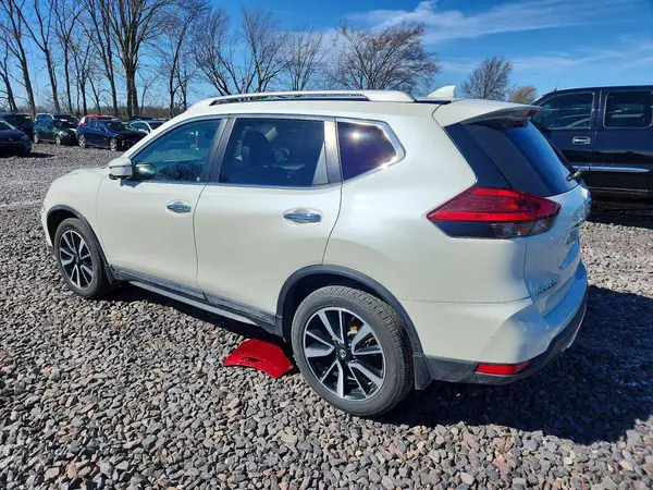 5N1AT2MVXHC788644 2017 NISSAN ROGUE - Image 2