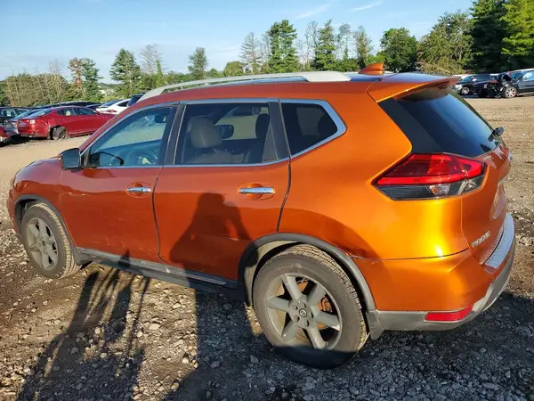 5N1AT2MVXHC790832 2017 NISSAN ROGUE - Image 2