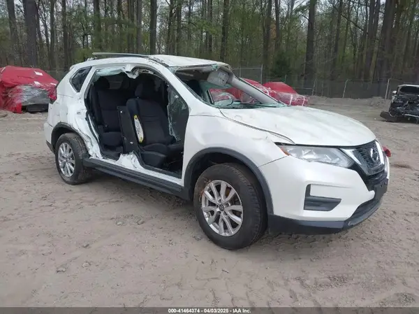 5N1AT2MVXHC794749 2017 NISSAN ROGUE - Image 1