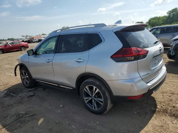 5N1AT2MVXHC798428 2017 NISSAN ROGUE - Image 2