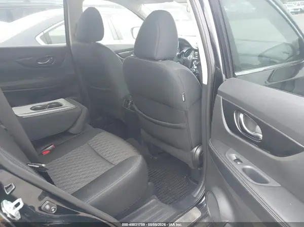 5N1AT2MVXHC801859 2017 NISSAN ROGUE - Image 8