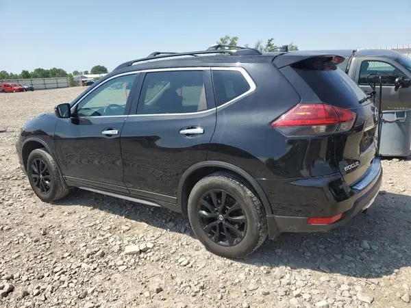 5N1AT2MVXHC804888 2017 NISSAN ROGUE - Image 2