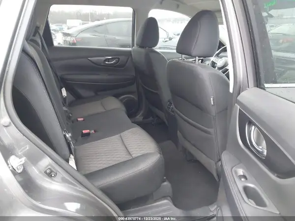 5N1AT2MVXHC809203 2017 NISSAN ROGUE - Image 8