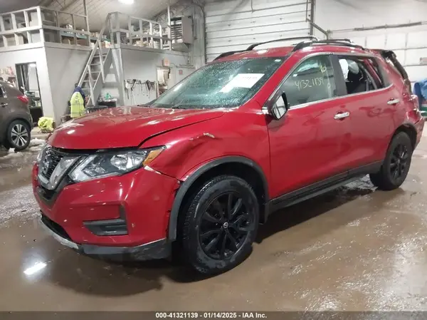 5N1AT2MVXHC810125 2017 NISSAN ROGUE - Image 2