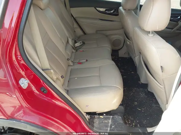 5N1AT2MVXHC810335 2017 NISSAN ROGUE - Image 8