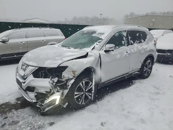 5N1AT2MVXHC811002 2017 NISSAN ROGUE - Image 1