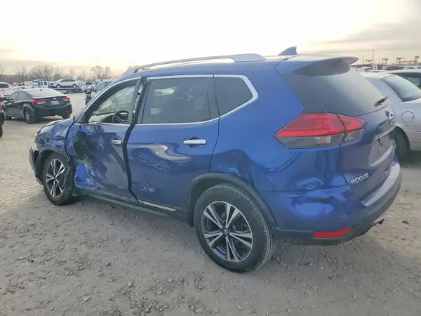 5N1AT2MVXHC812070 2017 NISSAN ROGUE - Image 2