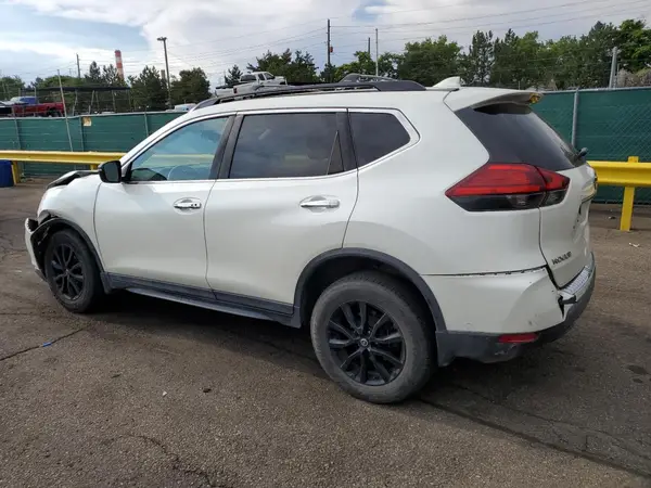 5N1AT2MVXHC817706 2017 NISSAN ROGUE - Image 2