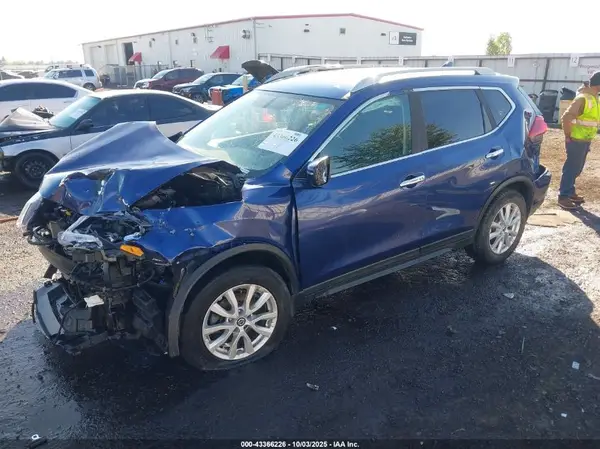 5N1AT2MVXHC820198 2017 NISSAN ROGUE - Image 2