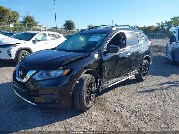 5N1AT2MVXHC825076 2017 NISSAN ROGUE - Image 2