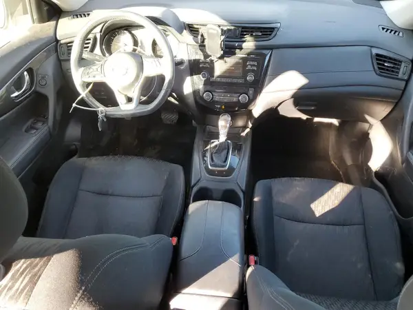 5N1AT2MVXHC825921 2017 NISSAN ROGUE - Image 8