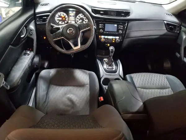 5N1AT2MVXHC826860 2017 NISSAN ROGUE - Image 8