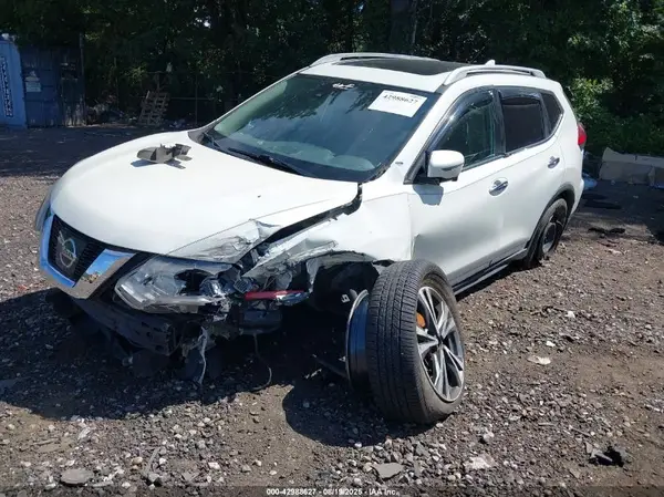 5N1AT2MVXHC828883 2017 NISSAN ROGUE - Image 2