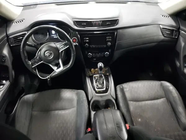 5N1AT2MVXHC831363 2017 NISSAN ROGUE - Image 8
