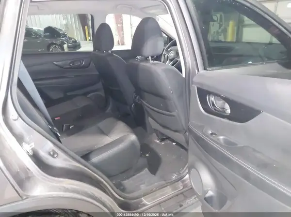 5N1AT2MVXHC831394 2017 NISSAN ROGUE - Image 8