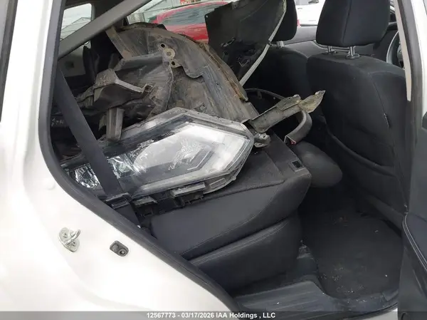 5N1AT2MVXHC844128 2017 NISSAN ROGUE - Image 8