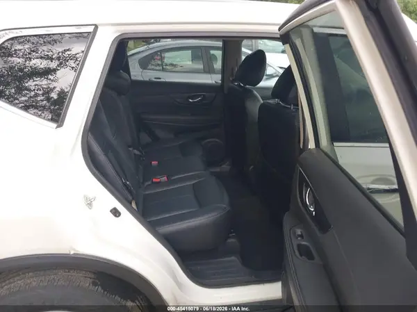 5N1AT2MVXHC845649 2017 NISSAN ROGUE - Image 8