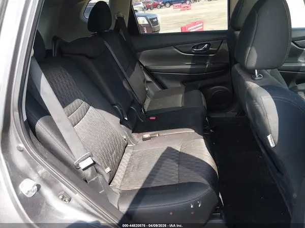 5N1AT2MVXHC849426 2017 NISSAN ROGUE - Image 8