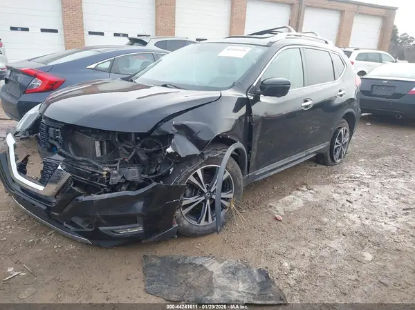 5N1AT2MVXHC857428 2017 NISSAN ROGUE - Image 2