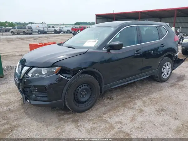 5N1AT2MVXHC861592 2017 NISSAN ROGUE - Image 2