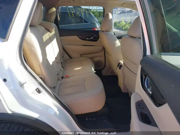 5N1AT2MVXHC863407 2017 NISSAN ROGUE - Image 8