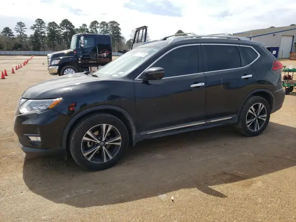 5N1AT2MVXHC864265 2017 NISSAN ROGUE - Image 1