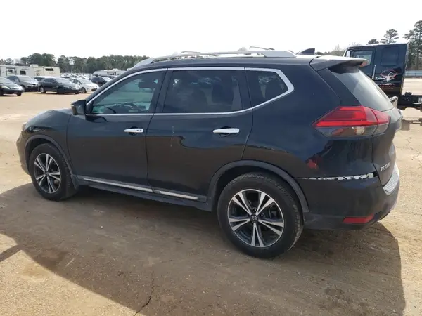 5N1AT2MVXHC864265 2017 NISSAN ROGUE - Image 2