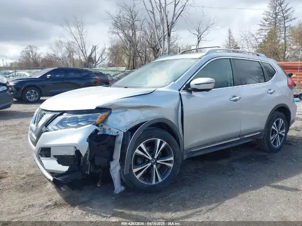 5N1AT2MVXHC874360 2017 NISSAN ROGUE - Image 2