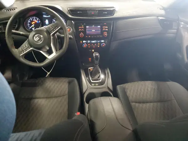 5N1AT2MVXHC877890 2017 NISSAN ROGUE - Image 8